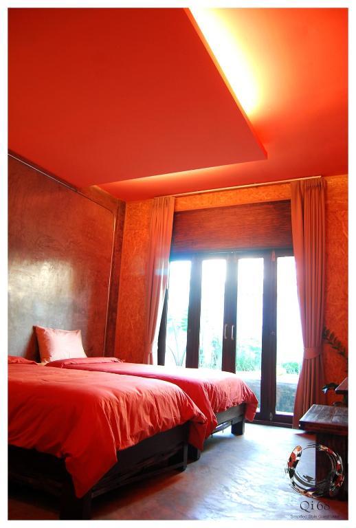 Qi 68 Hotel Chiang Mai Room photo